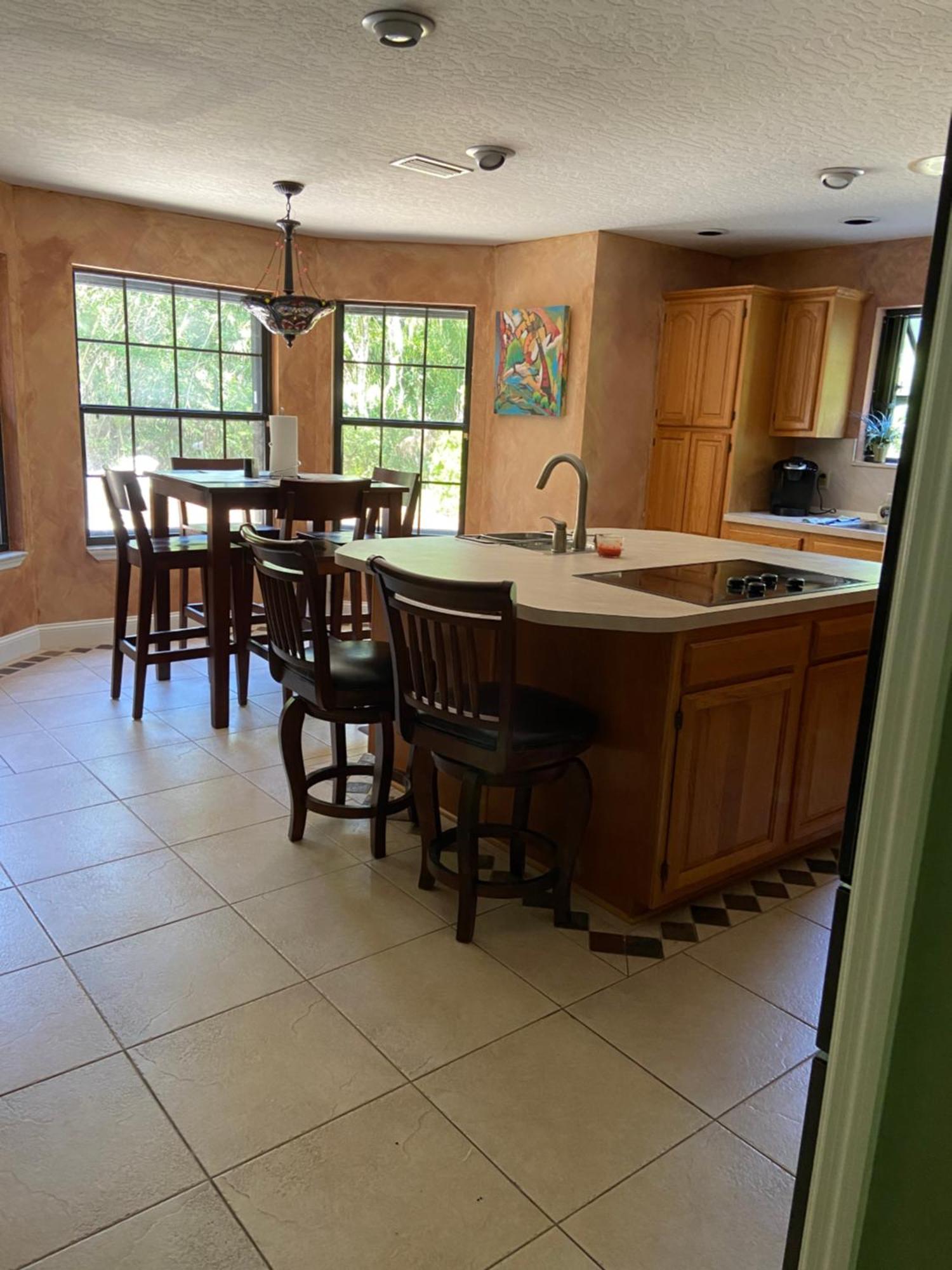 Awesome Shared Villa 20 Minutes From The Beach Melbourne Luaran gambar