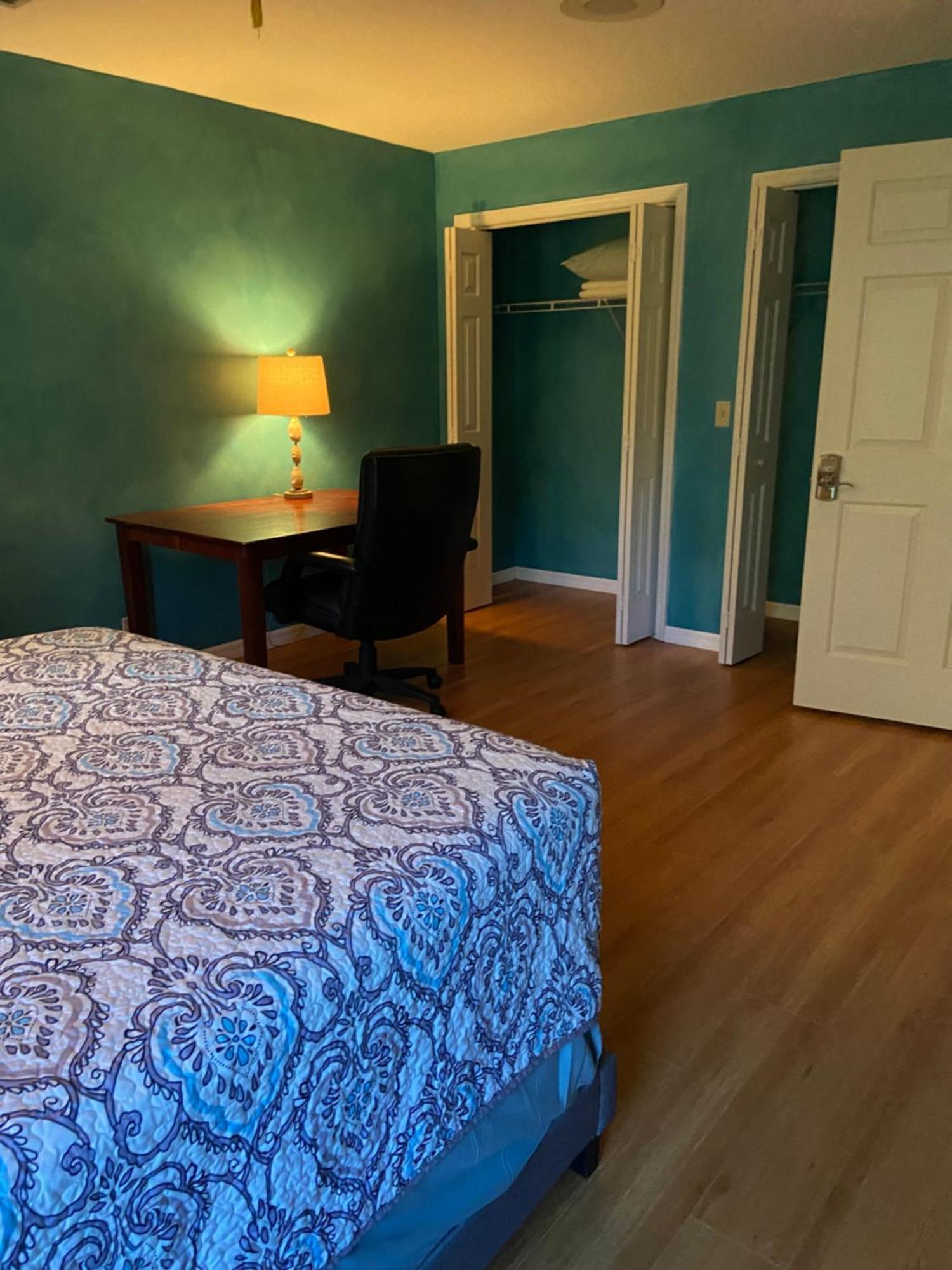 Awesome Shared Villa 20 Minutes From The Beach Melbourne Luaran gambar